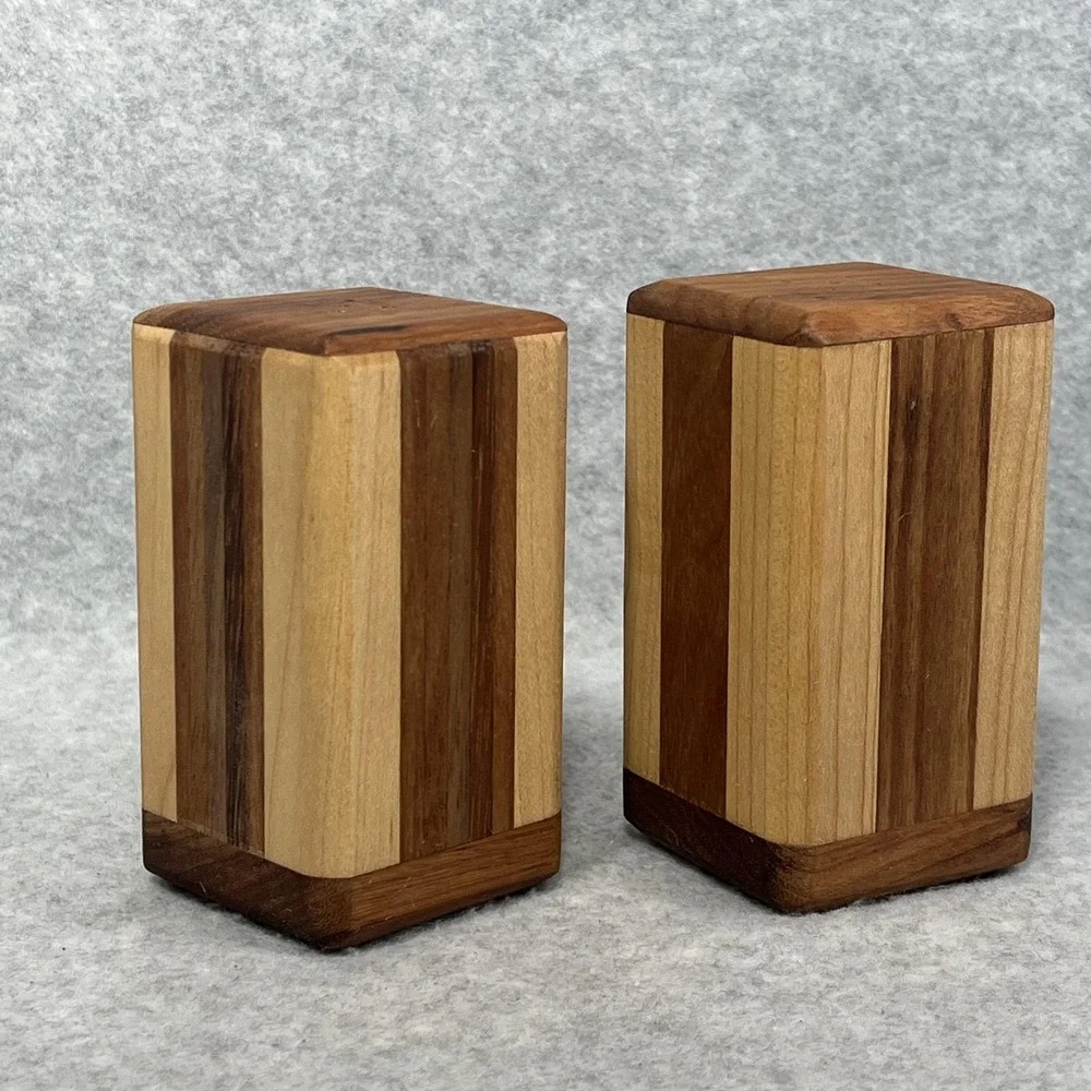 Handcrafted Wooden Salt &‎ Pepper Shakers Set Striped Wood Cork Stoppers Kitchen